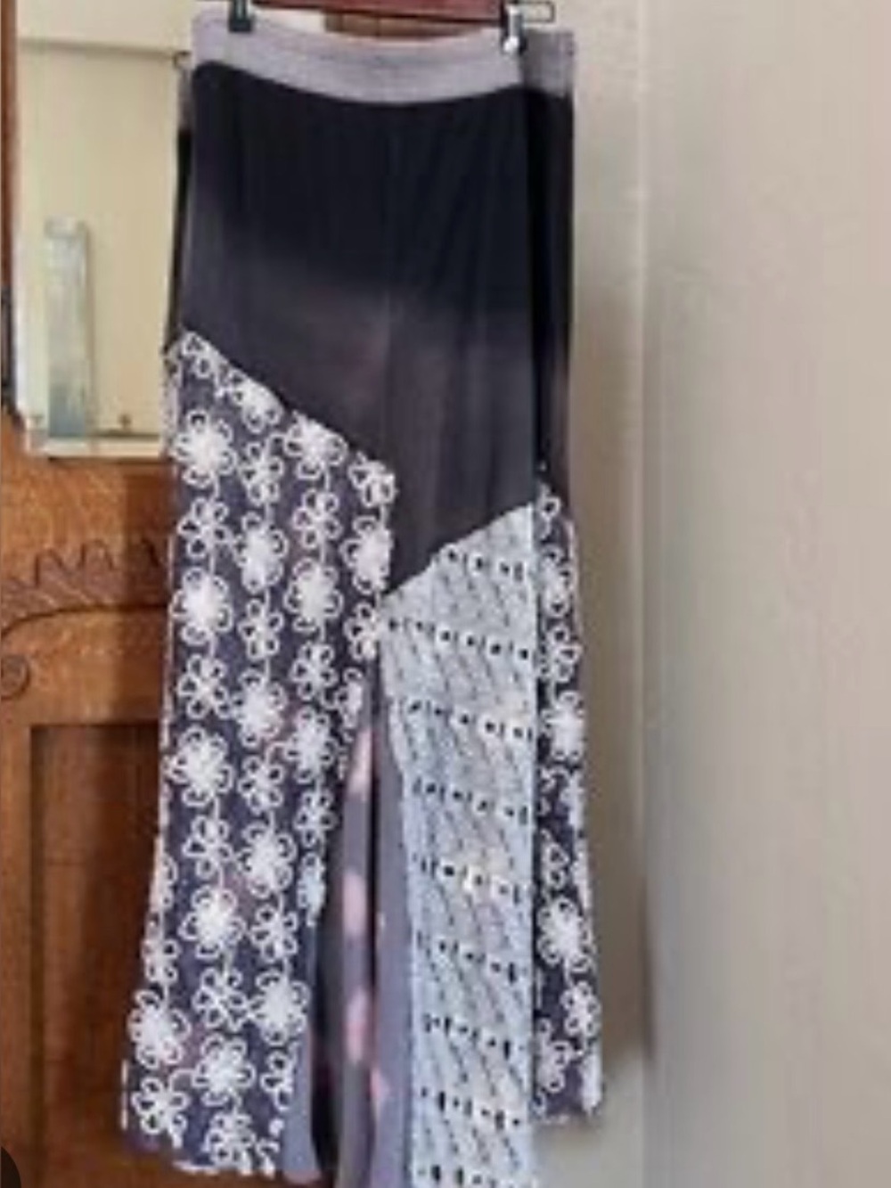Aratta Silent journey maxi skirt size large NWT